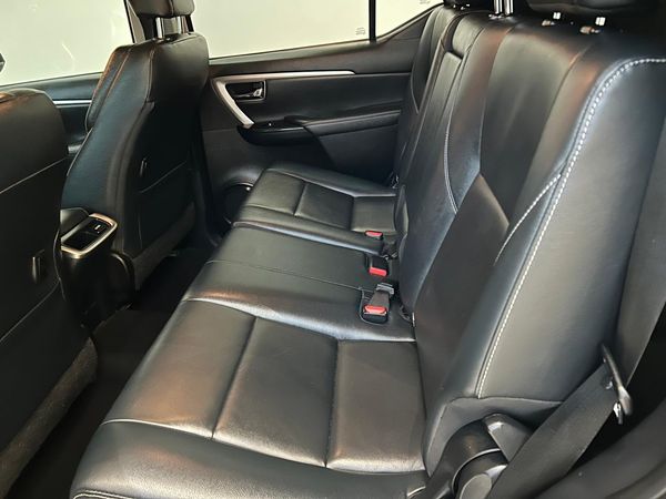 2022-Toyota-Fortuner-28-GD-6-4x4-Auto image:16