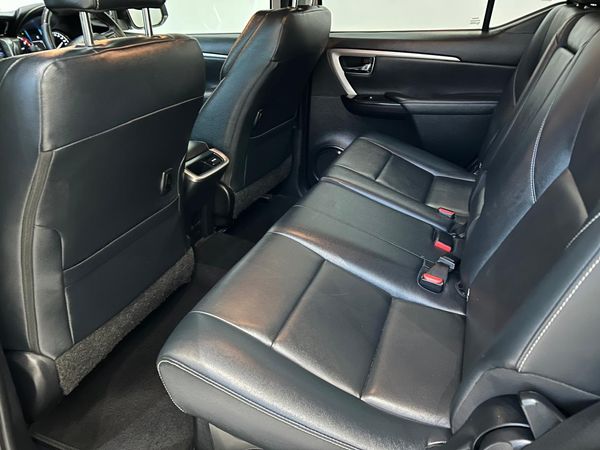 2022-Toyota-Fortuner-28-GD-6-4x4-Auto image:18