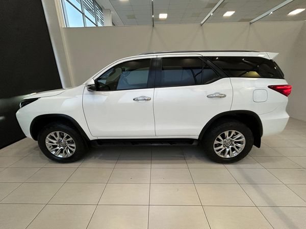 2022-Toyota-Fortuner-28-GD-6-4x4-Auto image:6