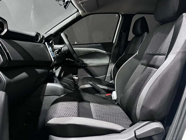2026-Nissan-Magnite-10-Acenta image:17