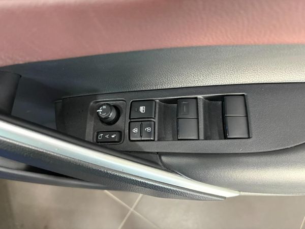 2024-Toyota-Corolla-Cross-18-XR-Hybrid image:9