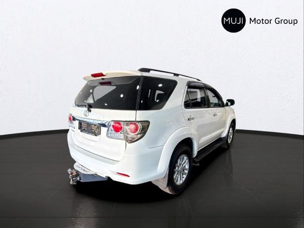 2015-Toyota-Fortuner-30-D-4D-Raised-Body-Auto image:18