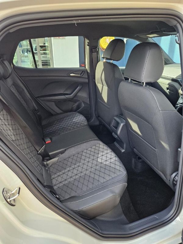 2026-Volkswagen-T-Cross-10-TSI-R-Line-Auto image:11