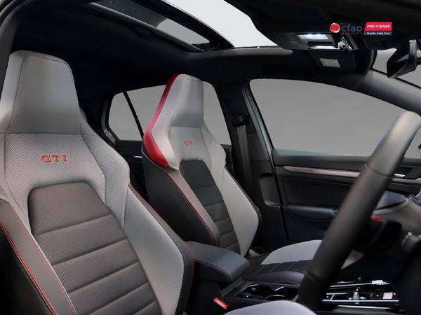 2026-Volkswagen-Golf-8-GTI-20-TSI-DSG image:5