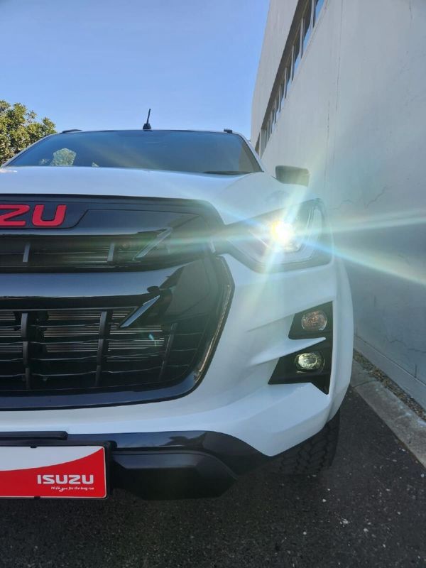 2026-Isuzu-D-Max-19-DDI-HR-X-Rider-Auto-Double-Cab image:1