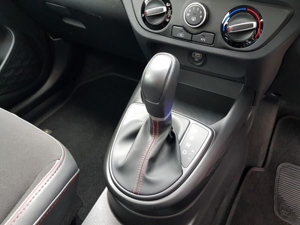 2023-Hyundai-Grand-i10-10-Motion-Auto image:13