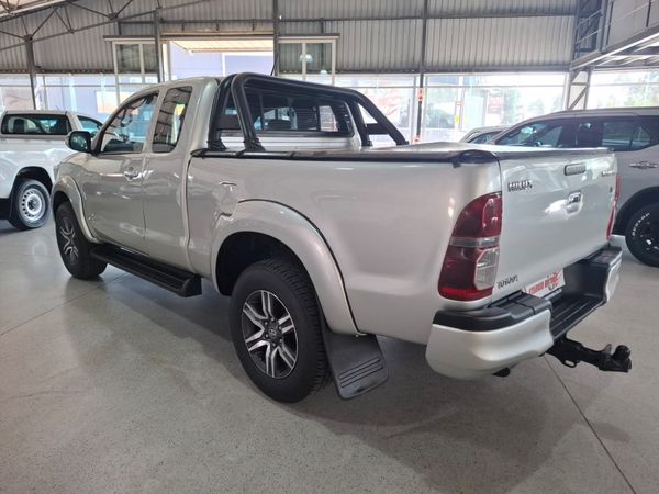 2013-Toyota-Hilux-30-D-4D-Raider-Xtra-Cab image:11