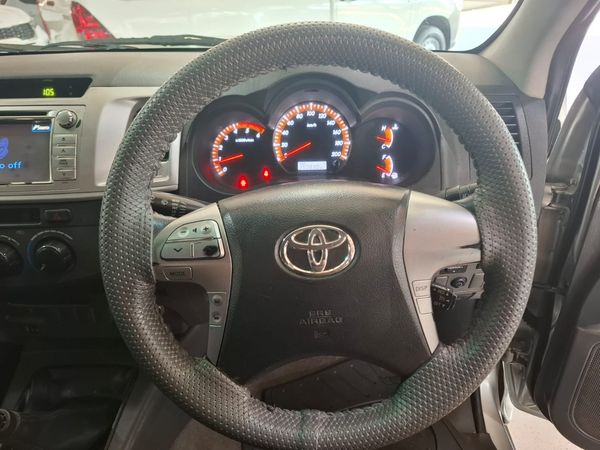 2013-Toyota-Hilux-30-D-4D-Raider-Xtra-Cab image:14