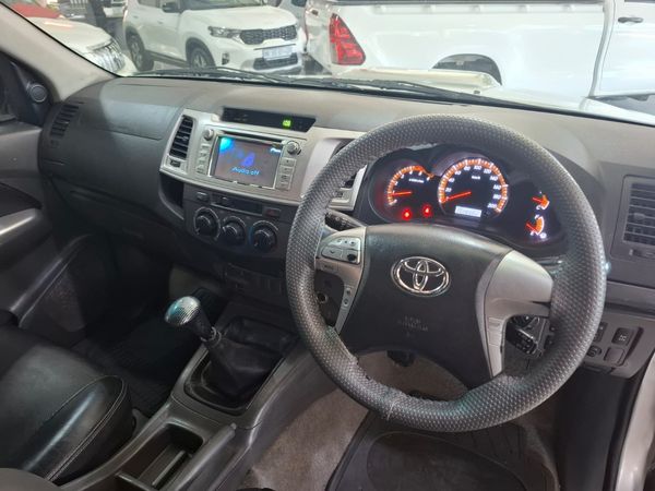 2013-Toyota-Hilux-30-D-4D-Raider-Xtra-Cab image:16