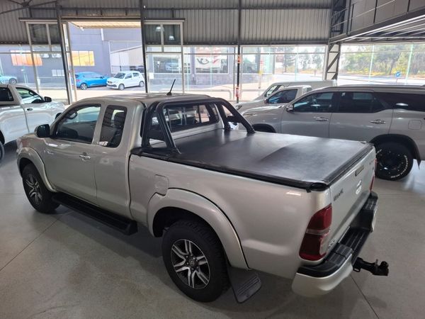 2013-Toyota-Hilux-30-D-4D-Raider-Xtra-Cab image:6