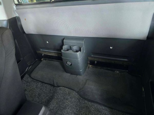 2009-Isuzu-KB-250D-Teq-Extended-cab-LE image:12