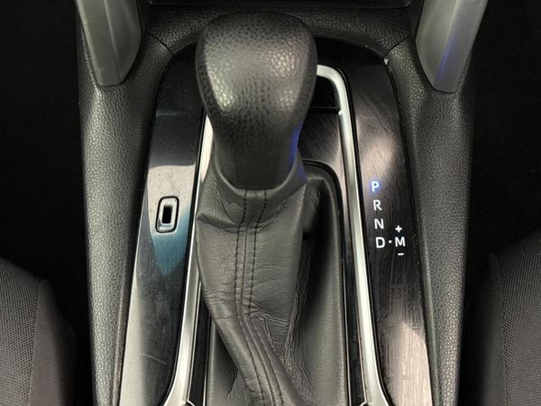 2023-Toyota-Corolla-Cross-18-XI image:10