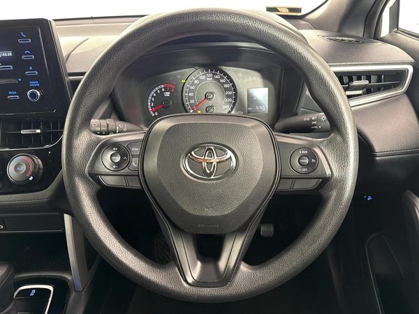 2023-Toyota-Corolla-Cross-18-XI image:11