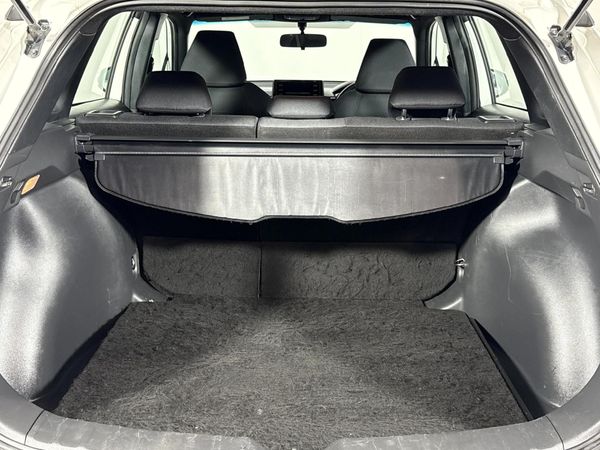 2023-Toyota-Corolla-Cross-18-XI image:13