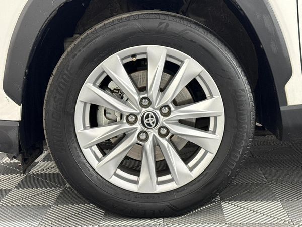 2023-Toyota-Corolla-Cross-18-XI image:4