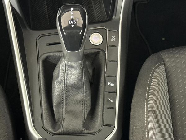 2022-Volkswagen-Polo-10-TSI-Life-Auto-DSG image:10