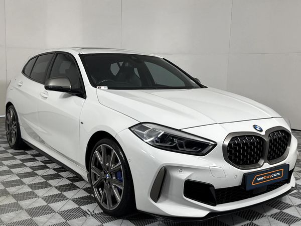 2022-BMW-1-Series-M135i-xDrive image:16