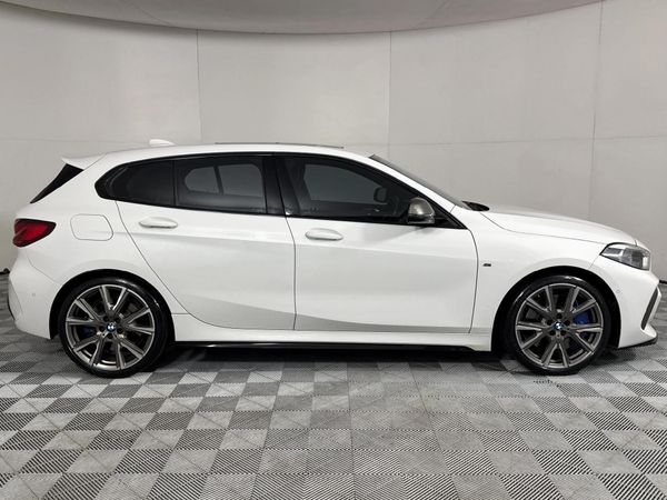 2022-BMW-1-Series-M135i-xDrive image:17