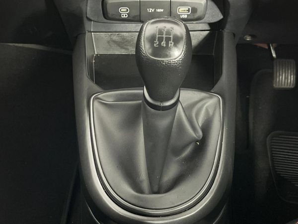 2025-Hyundai-Grand-i10-10-Motion image:9