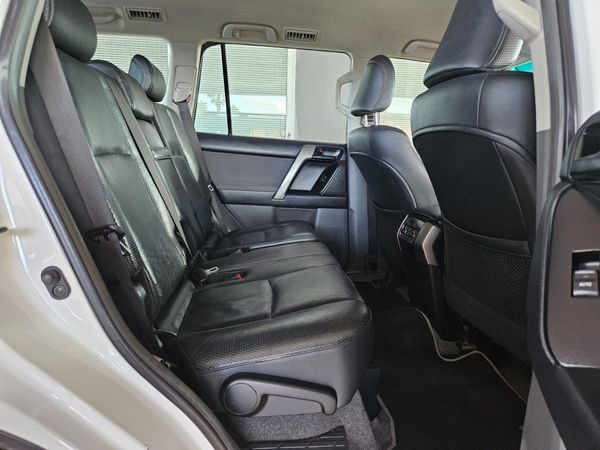 2011-Toyota-Land-Cruiser-Prado-40-V6-TX-Auto image:12