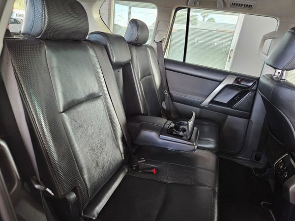2011-Toyota-Land-Cruiser-Prado-40-V6-TX-Auto image:14