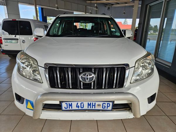 2011-Toyota-Land-Cruiser-Prado-40-V6-TX-Auto image:1