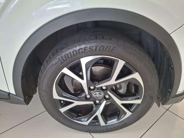 2018-Toyota-C-HR-12T-Luxury-Auto image:8
