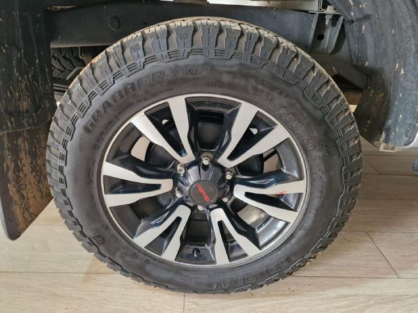 2020-Isuzu-D-Max-250-HO-X-Rider-Double-Cab image:11