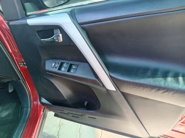 2014-Toyota-RAV4-22-D-VX-Auto image:9