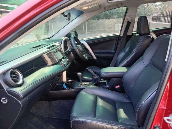 2014-Toyota-RAV4-22-D-VX-Auto image:5