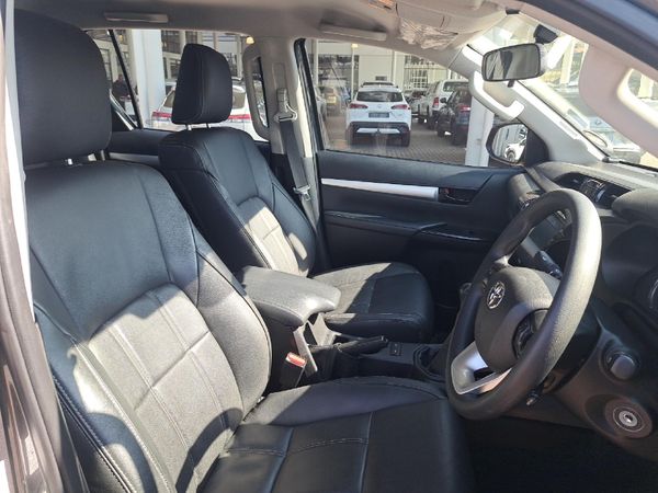 2022-Toyota-Hilux-24-GD-6-Raised-Body-Raider-Double-Cab image:15