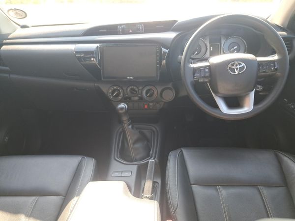 2022-Toyota-Hilux-24-GD-6-Raised-Body-Raider-Double-Cab image:5