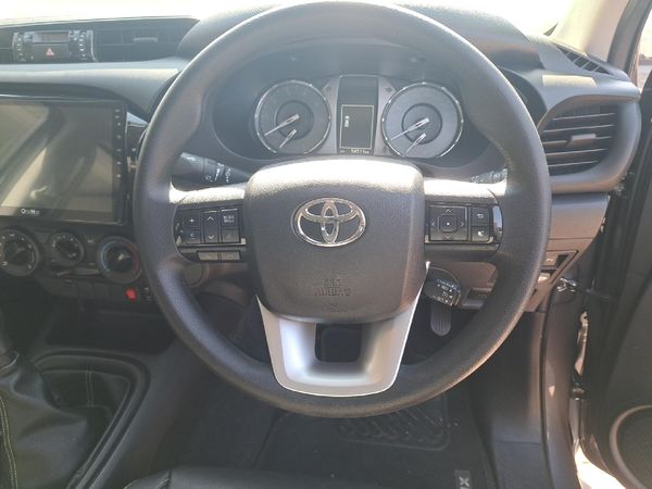 2022-Toyota-Hilux-24-GD-6-Raised-Body-Raider-Double-Cab image:7