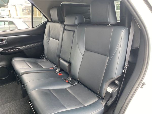 2025-Toyota-Fortuner-24-GD-6-RB-Auto image:13