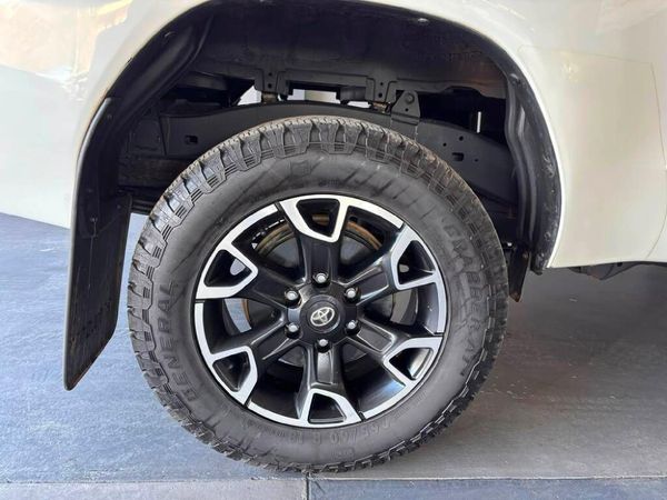 2019-Toyota-Hilux-28-GD-6-Raised-Body-Raider-Auto-Extended-Cab image:18