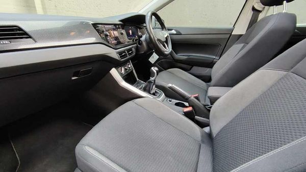 2025-Volkswagen-Polo-10-TSI-Life image:10