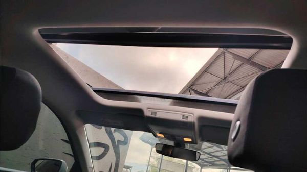 2025-Volkswagen-Polo-10-TSI-Life image:12