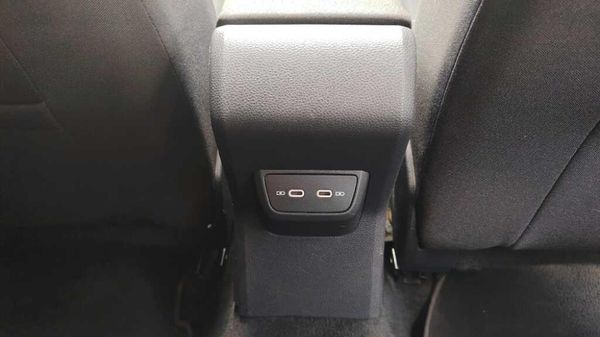 2025-Volkswagen-Polo-10-TSI-Life image:14