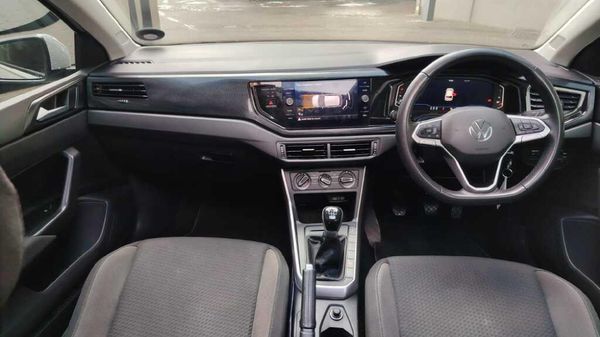 2025-Volkswagen-Polo-10-TSI-Life image:8