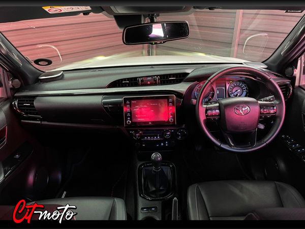 2022-Toyota-Hilux-28-GD-6-Raised-Body-Legend-4x4-Double-Cab image:12