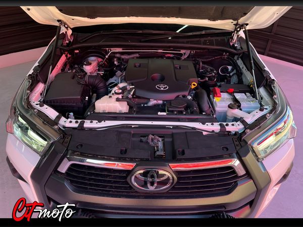 2022-Toyota-Hilux-28-GD-6-Raised-Body-Legend-4x4-Double-Cab image:15