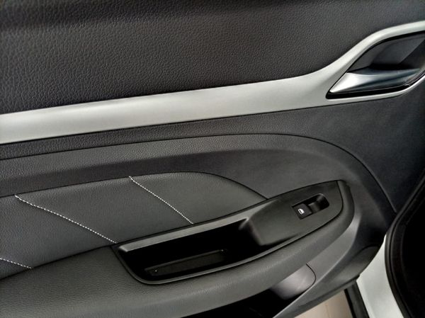 2026-MG-ZS-15-Delux-Auto image:28