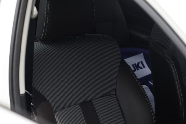2025-Suzuki-XL6-15-GL-Auto image:4