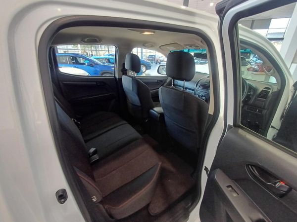2015-Isuzu-KB-250-D-Teq-HO-LE-Double-Cab image:9
