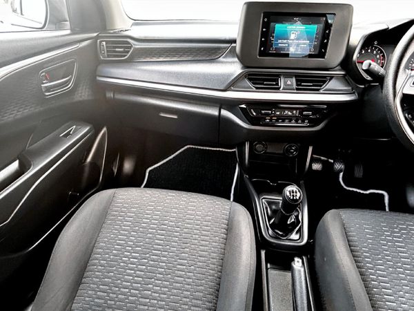 2025-Suzuki-Swift-12-GL image:10