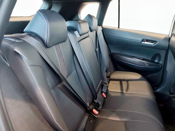 2025-Toyota-Corolla-Cross-18-XS-Hybrid image:11