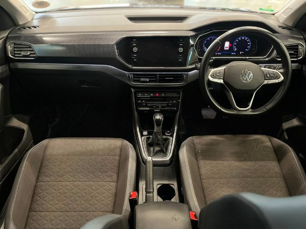 2021-Volkswagen-T-Cross-15-TSI-R-Line-Auto image:9