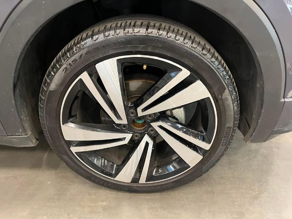 2021-Volkswagen-T-Cross-15-TSI-R-Line-Auto image:8