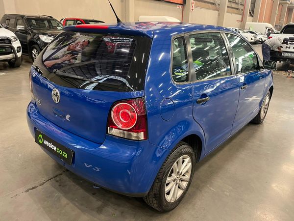 2010-Volkswagen-Polo-14-Trendline-5-dr image:2