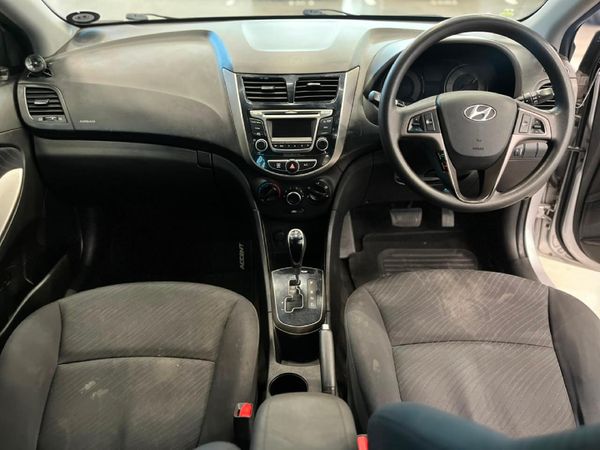 2017-Hyundai-Accent-16-GLS-Fluid-Auto image:9